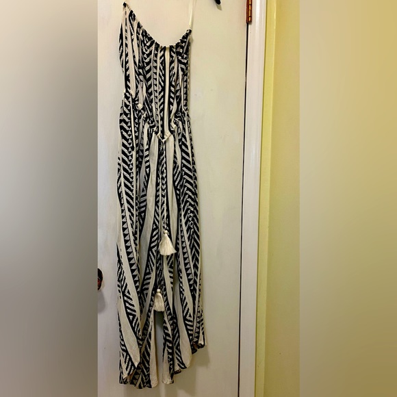 Elan Pants - Elan Strapless Jumpsuit Romper Black White geometric print pockets Size MED